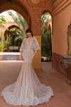 Rochie mireasa tip sirena cu trena lunga