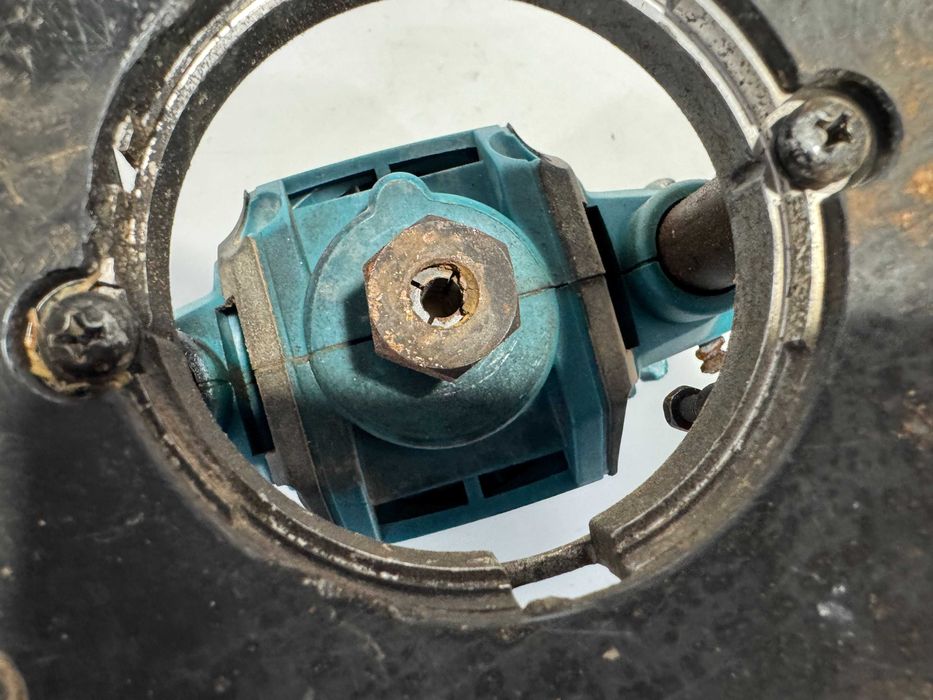 Оберфреза - Makita 900 W /110 V /6mm