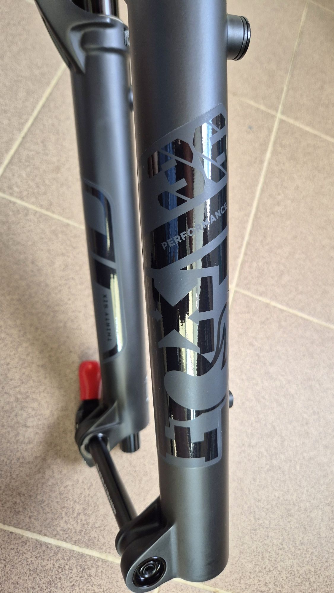 Furca noua FOX 36 Performance, 29er