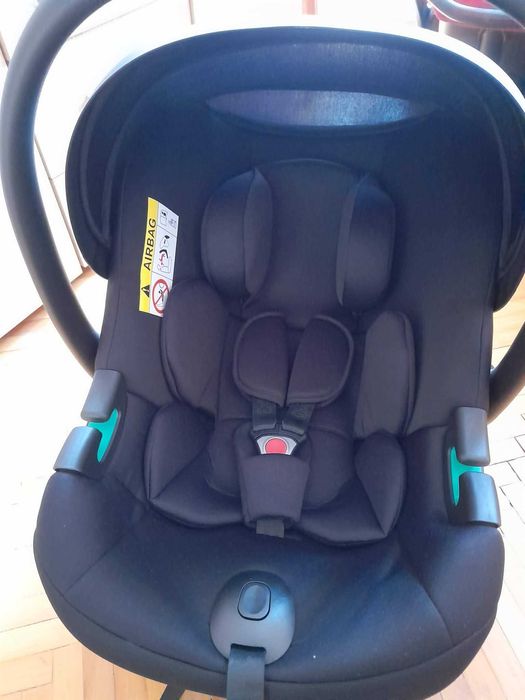 Кошница-столче за кола