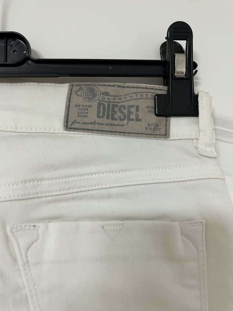 Pantaloni originali Diesel