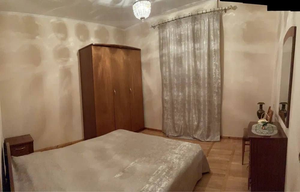 Продаётся КВАРТИРА 4/6/9 на 97м2 Массив Госпитальный Ор-р: Хуавей офис