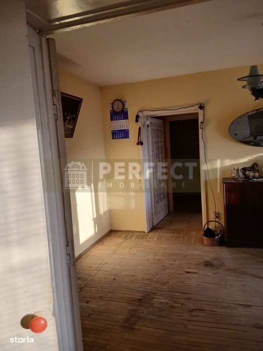 2 camere semidecomandat, Democratiei,PRET 46000 euro!