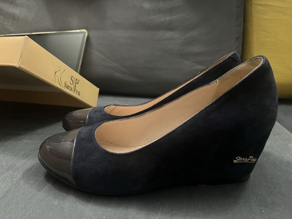 SaraPen велурени обувки на платформа