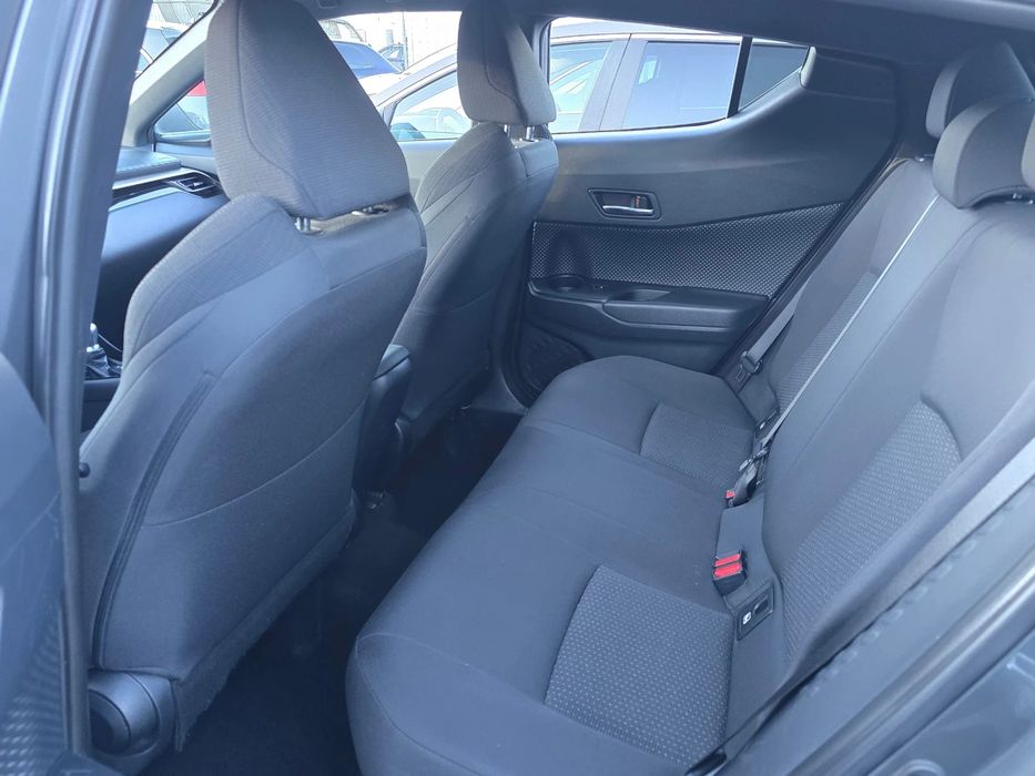 Toyota C-HR 1.8i HYBRID/Лизинг