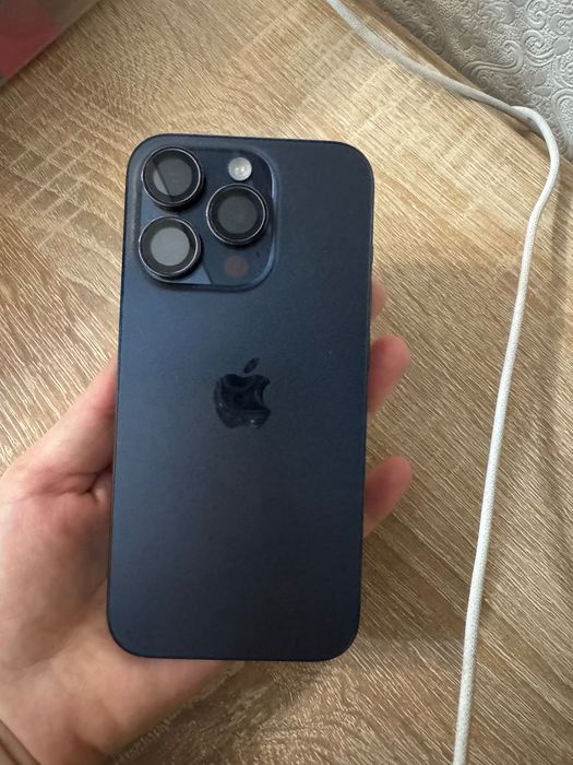 iPhone 15 pro, 100%. Аккумулятор