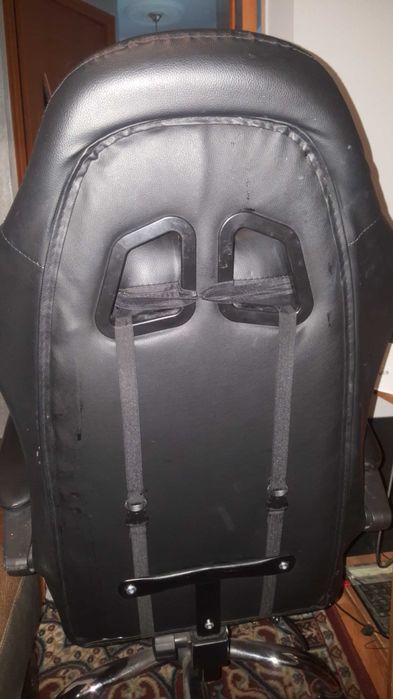 Кресло игровое в отличном состоянии