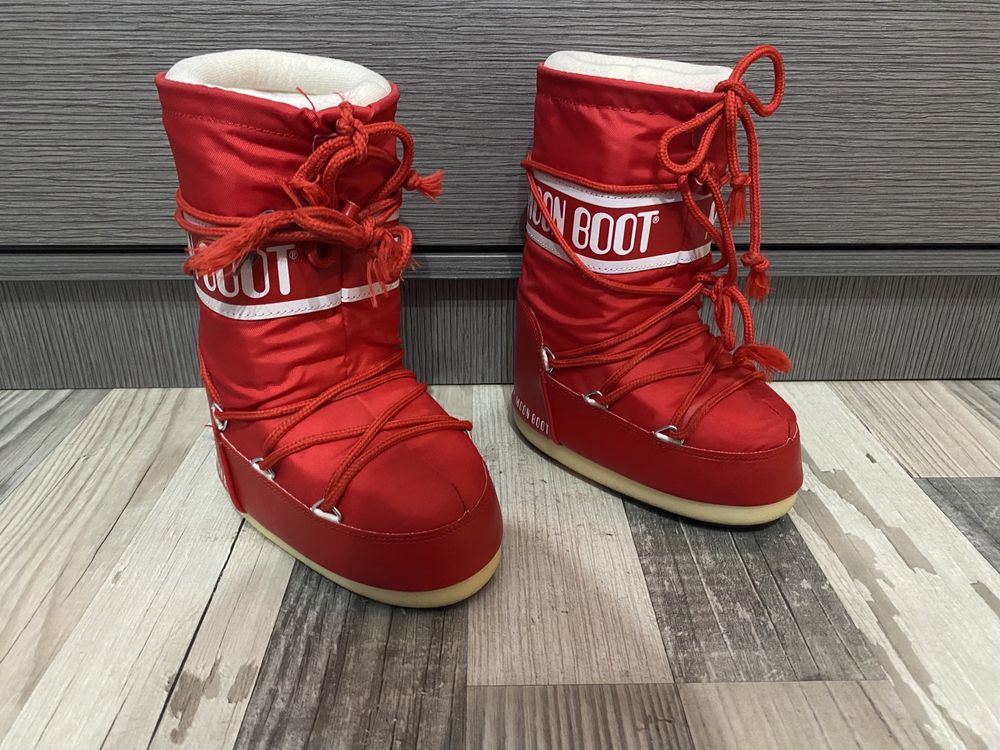 Детски апрески moon boot