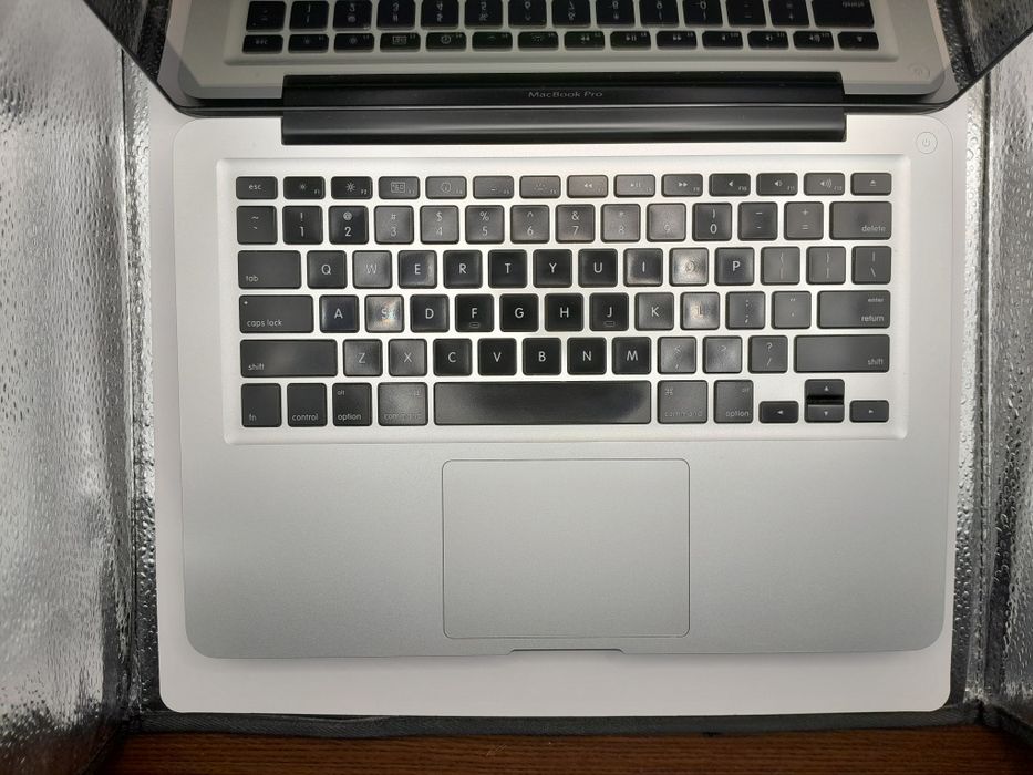 Laptop Apple Macbook Pro 2009 13.3 inchi 120GB SSD 4GB Ram OS