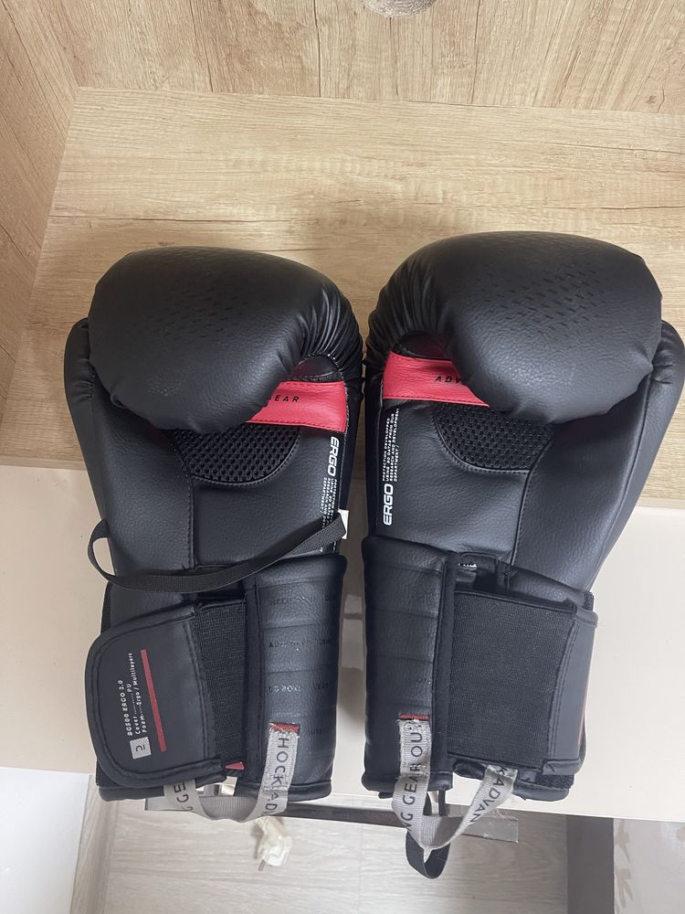 Боксови ръкавици Outshock 500 Ergo чисто нови 12oz