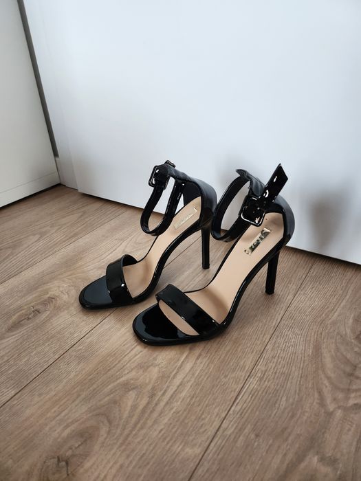 Sandale negre ,Nr 38