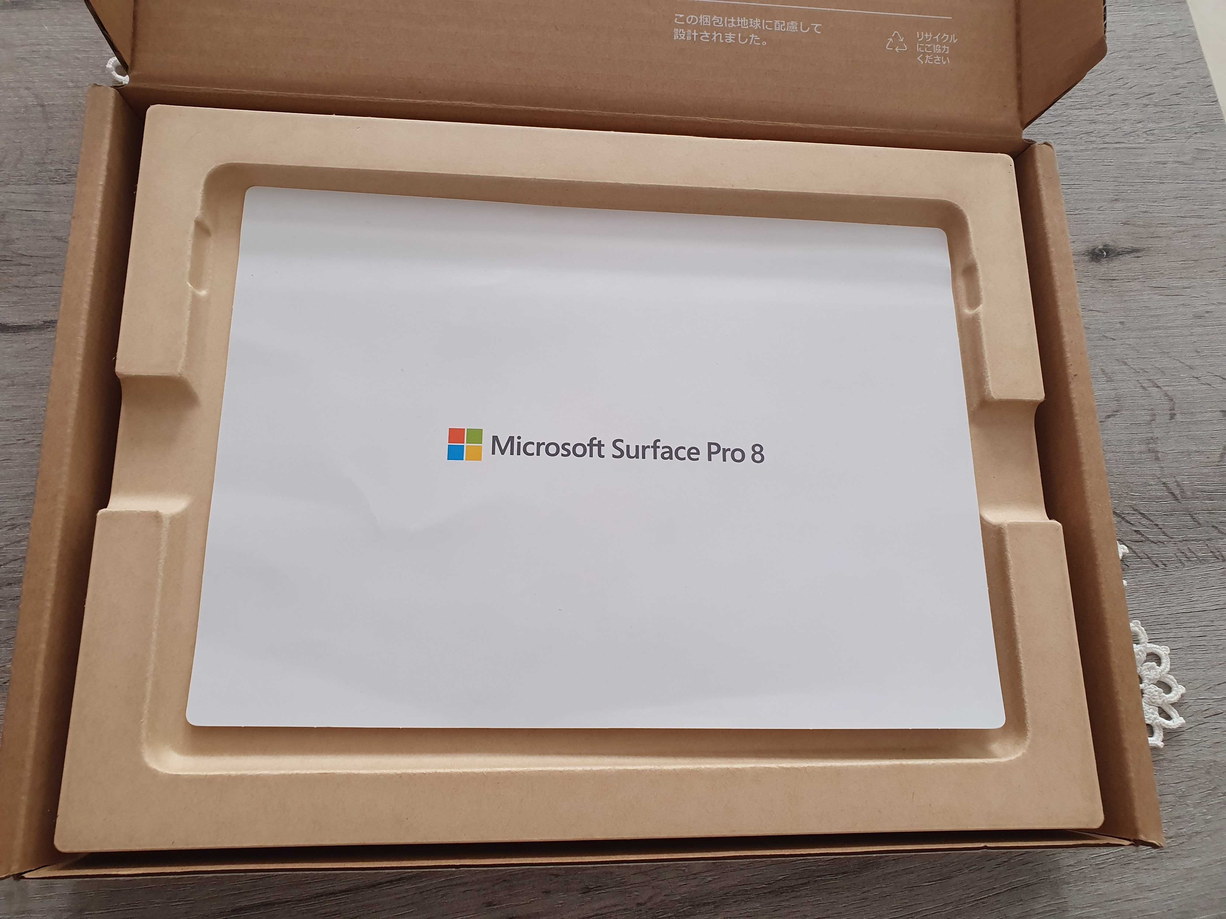 Microsoft Pro 8 1Tb SSD 16Gb RAM