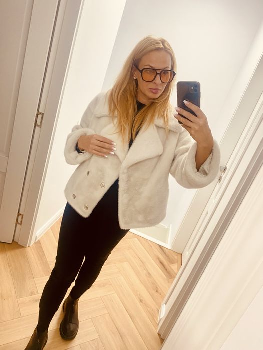 Jacheta blana sintetica