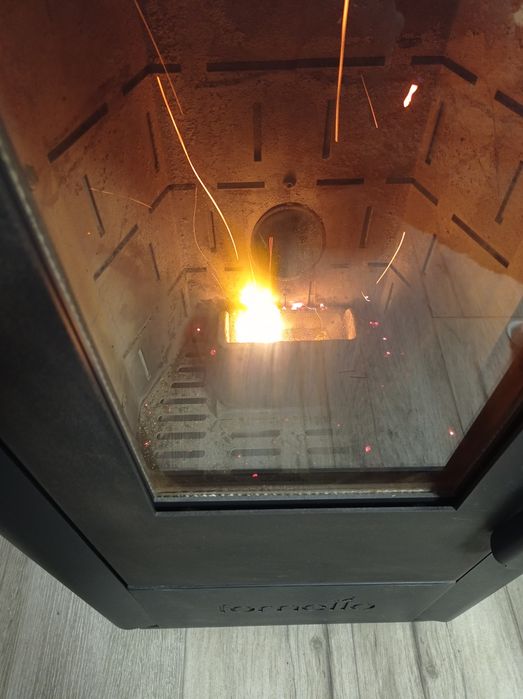 Termo semineu 11 kw aer cald pentru 110 m pătrați