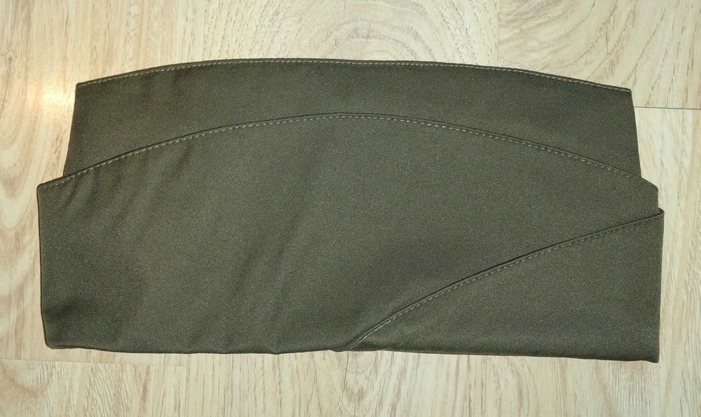 Boneta / Bereta militara kaki, NOUA, marimea 56