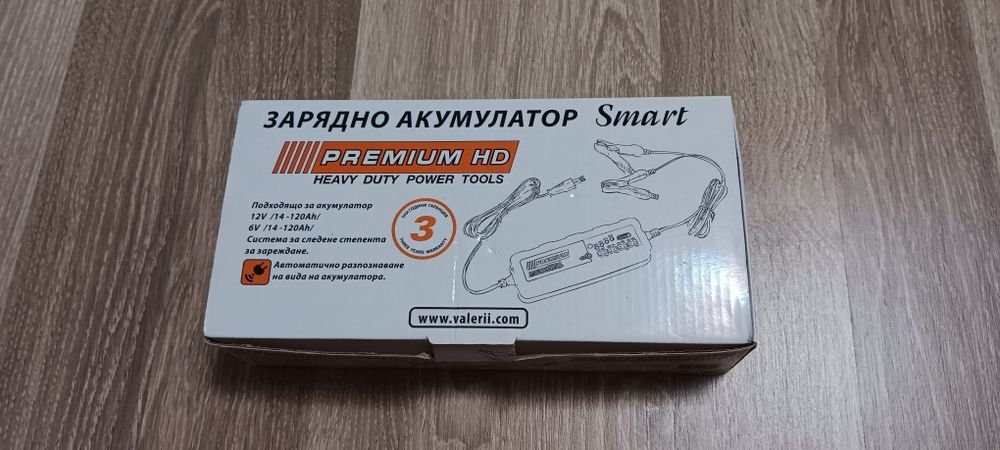 Смарт Зарядно за акумулатори