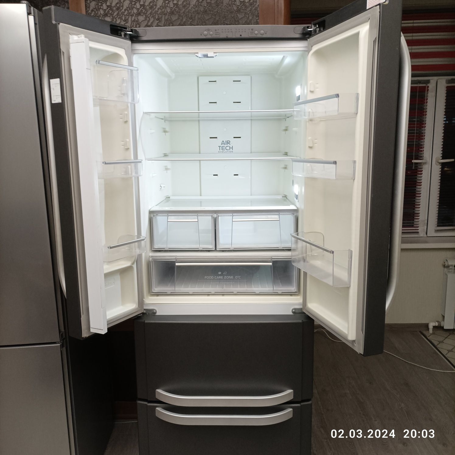 Холодильник Hotpoint-Ariston E4D AA SB C