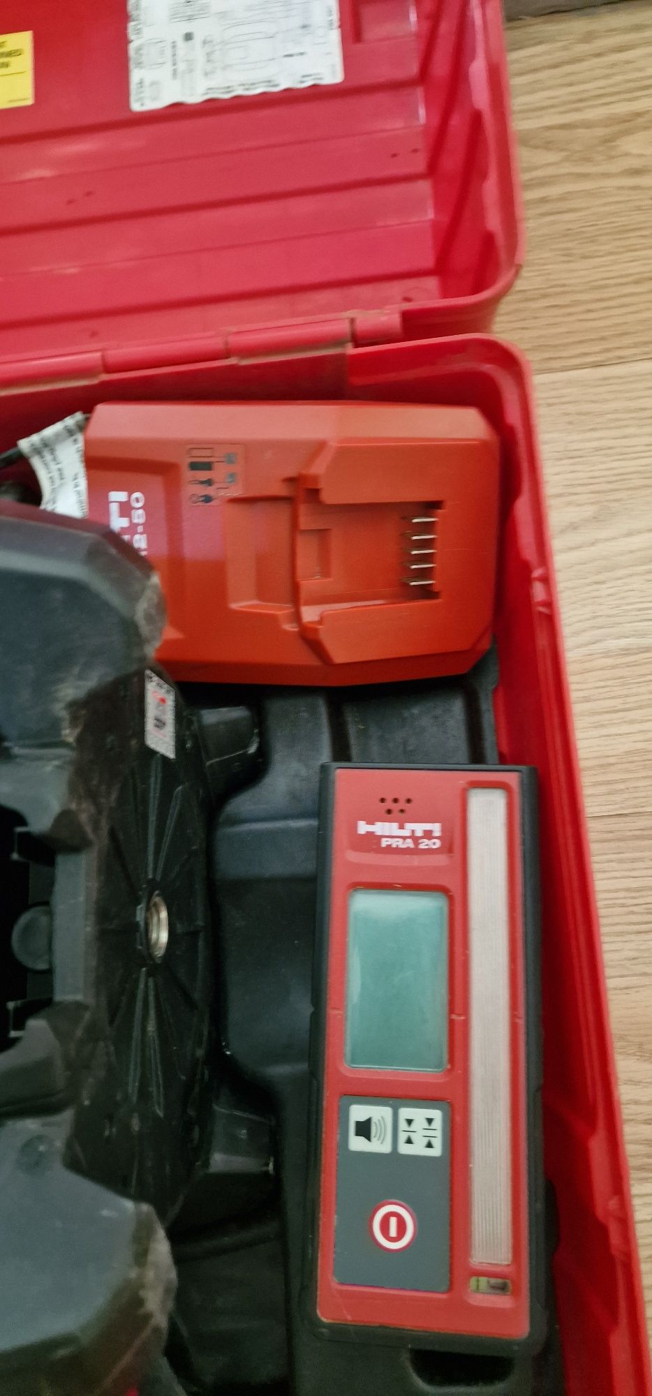 Ротационен лазерен нивелир Hilti PR 2-HS