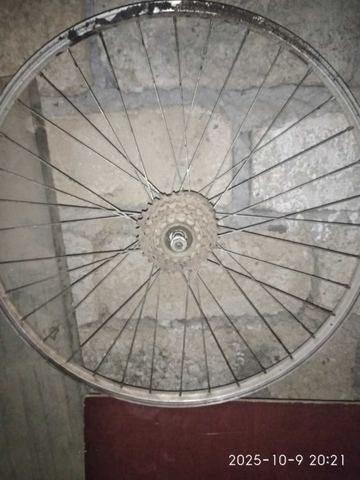 Продаётся диски от велосипеда багажник и крылья R 28