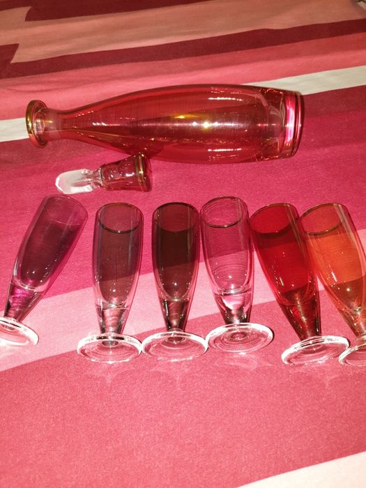 Serviciu  lichior de sase persoane