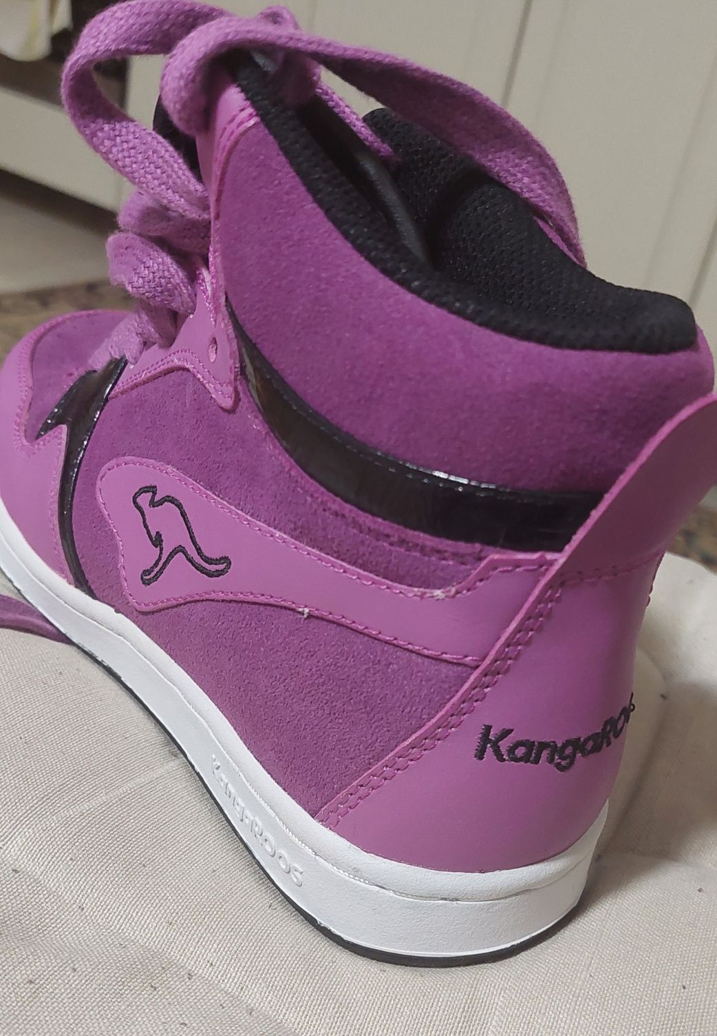 Vand adidași Kangaroos