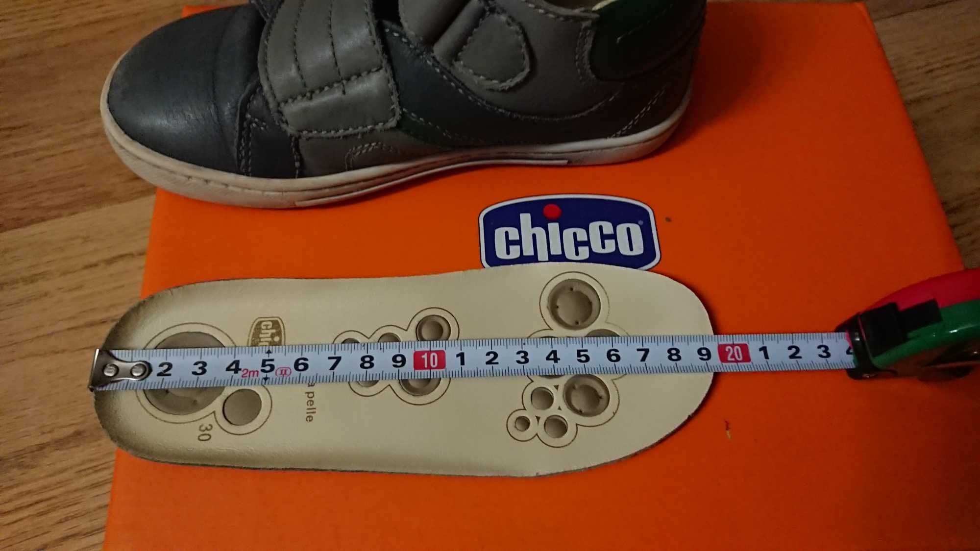 Обувки Chicco номер 30 подарък пантофи с  дебела подметка.