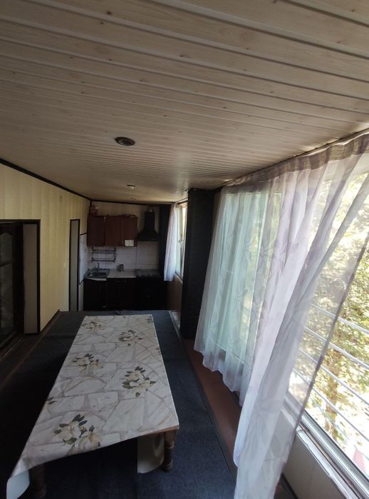 Chilonzor 4kvartalda 2 ta uy sotiladi srochna 4 etaj