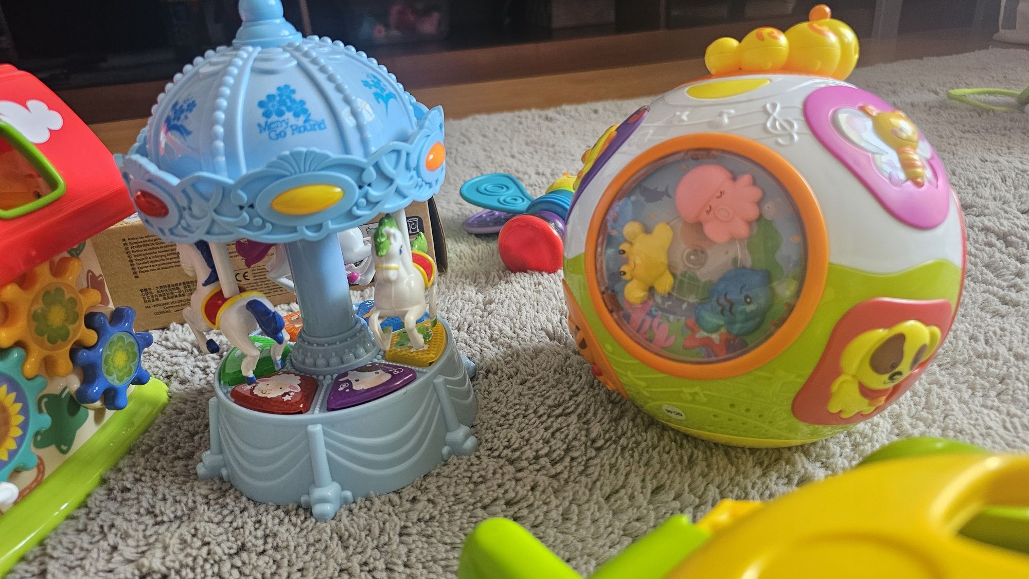 Lot jucarii educative  0- 3 ani, cu sunete si lumini