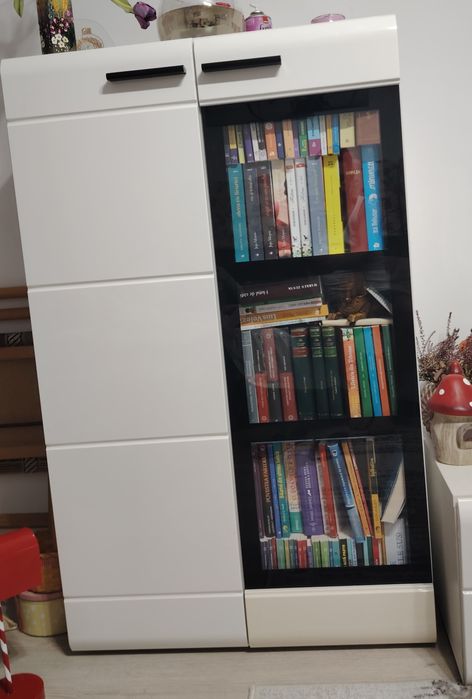 Set mobilier sufragerie.