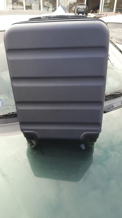 Valiza mica pt avion 100 lei 50/18/35