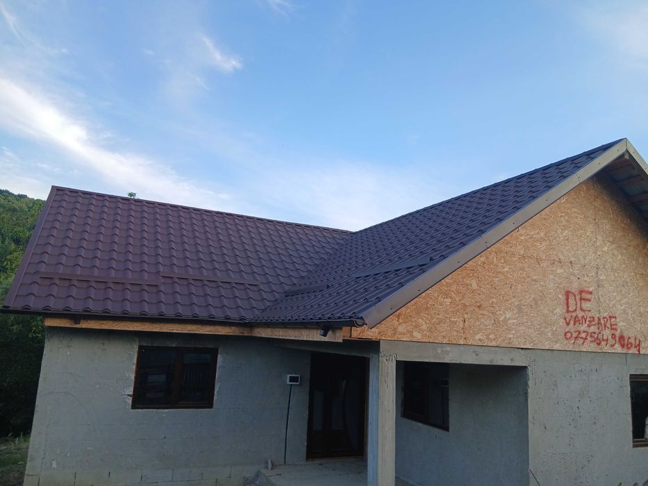 Casa la gri,construita recent 2023,din bca