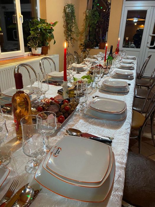 Cabana libera de 1 Decembrie si de Craciun