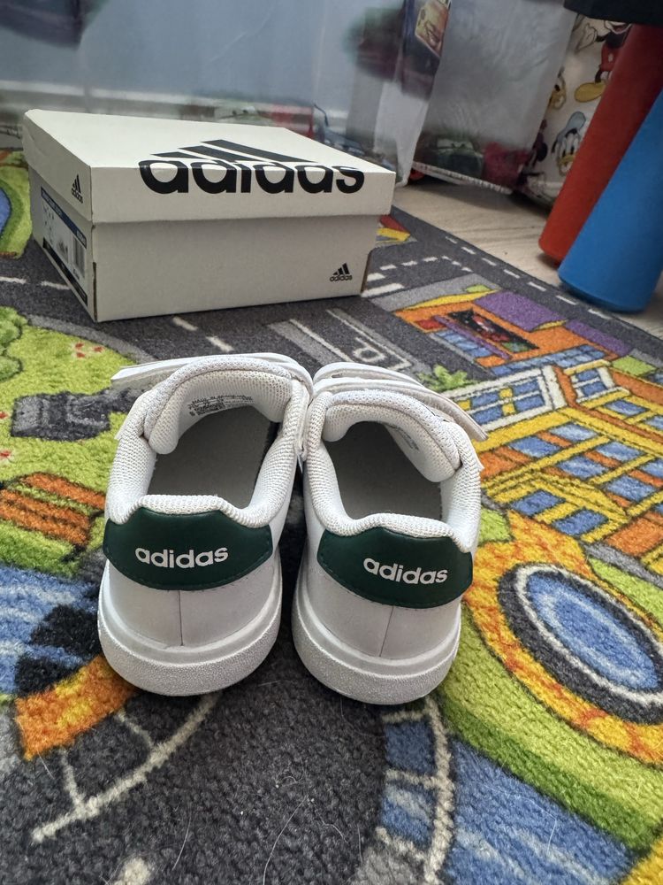 Adidasi adidas 24