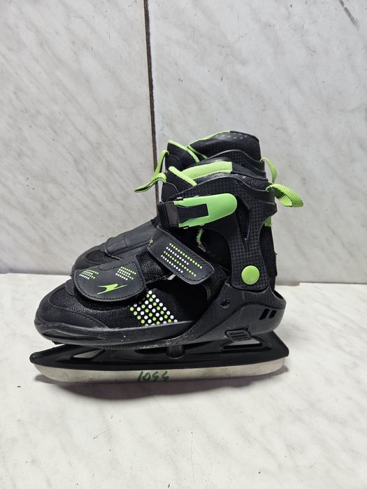 Patine 1044 gheata reglabile   marime 33-34-35-36 și 37 .