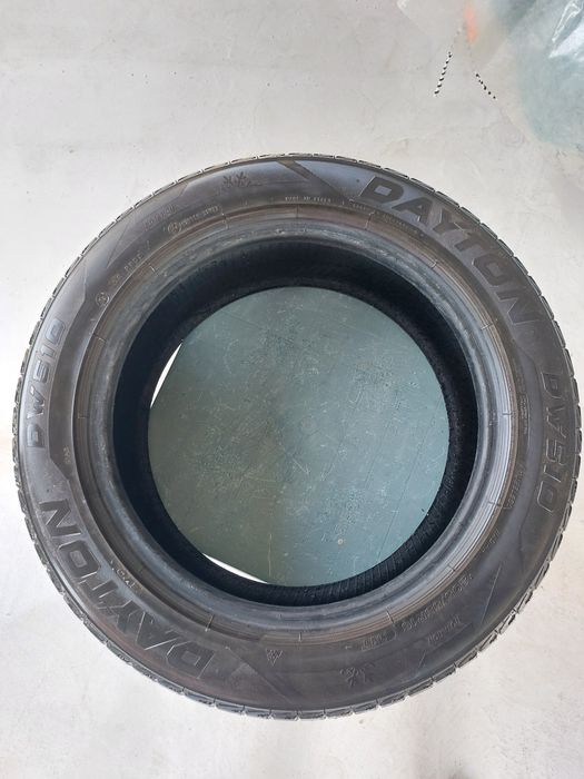 Продавам 2 гуми DAYTON