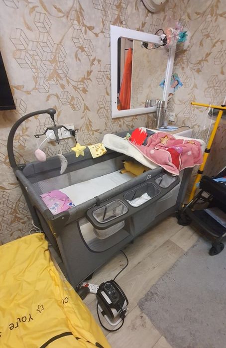 Продам кровать-манеж