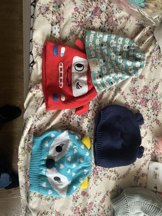 Шапки на девочку и мальчика