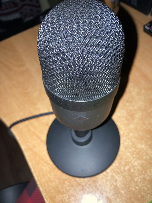 Razer seiren mini черный