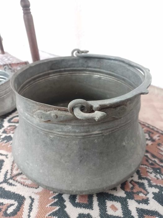 Продавам 2 броя Медни Менци