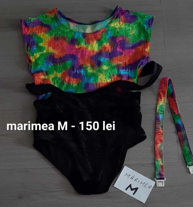 Costume de dans sportiv și gimnastica