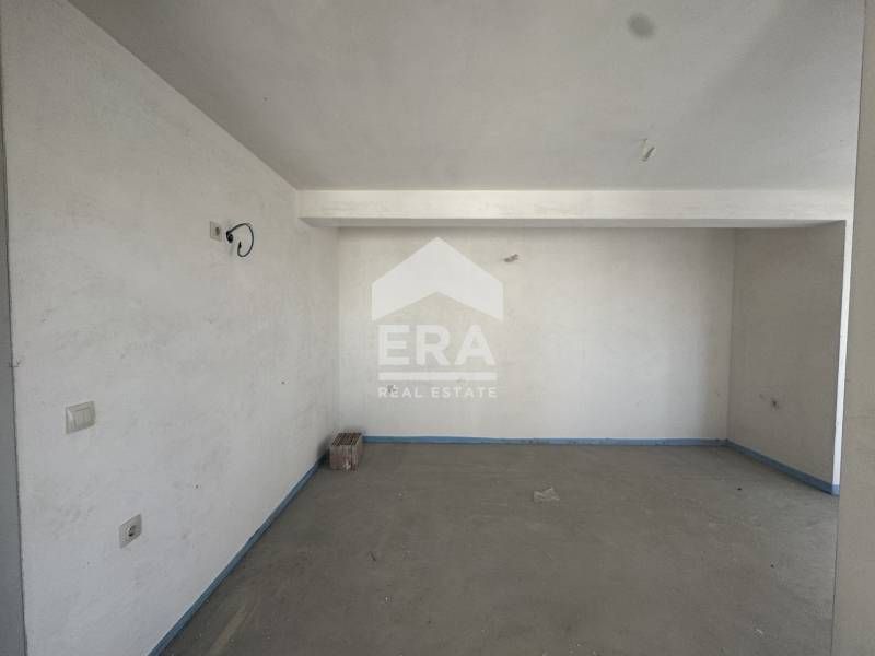 Тристаен апартамент ново строителство