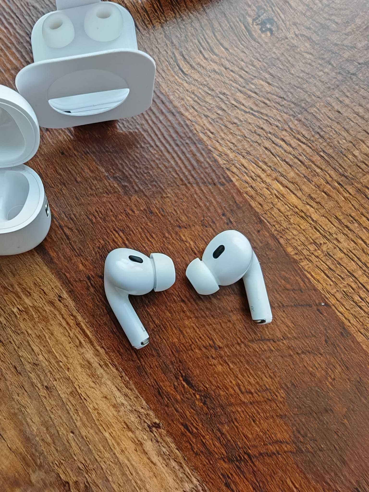 airpods pro (2nd generation) - garantie 30 iunie 2024