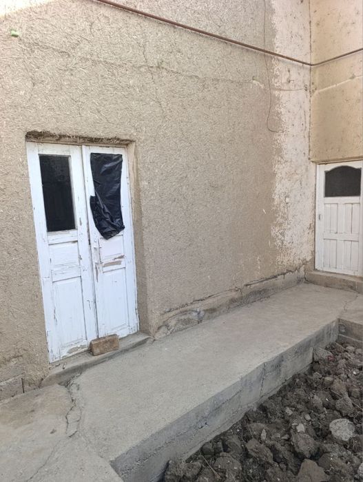 Продаётся дом в посёлке янги арик