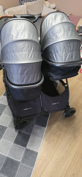 Количка за близнаци