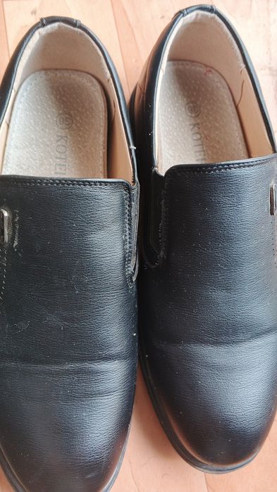 Отдам туфли на мальчика