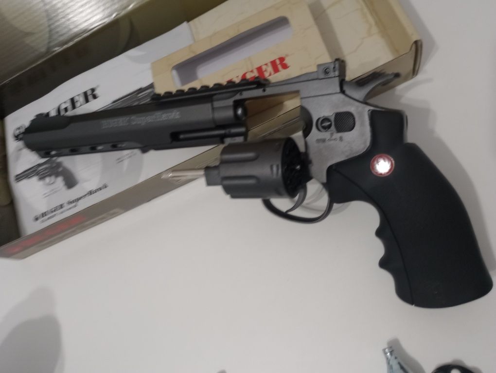 Revolver airsoft RUGER SuperHawk+bile plastic pentru pistol