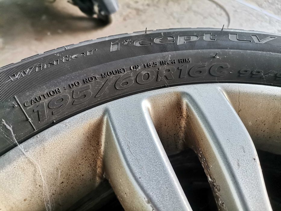 4броя Зимни Гуми 195/60/16 Hankook