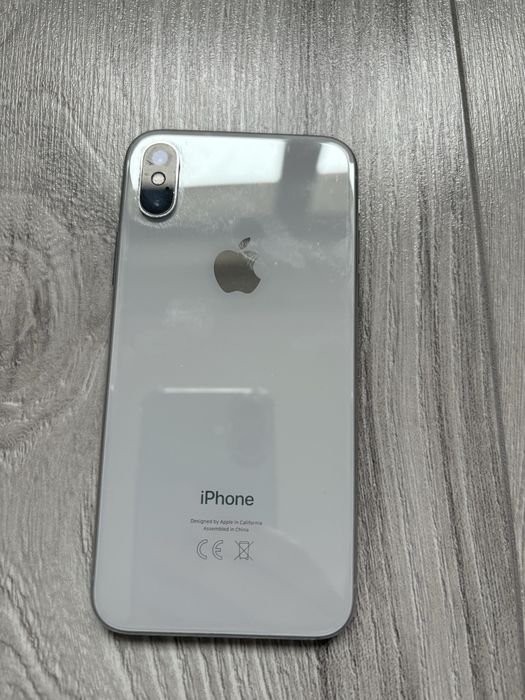 iPhone X, Silver, 64 GB - пада му батерията - с оригиналната кутия