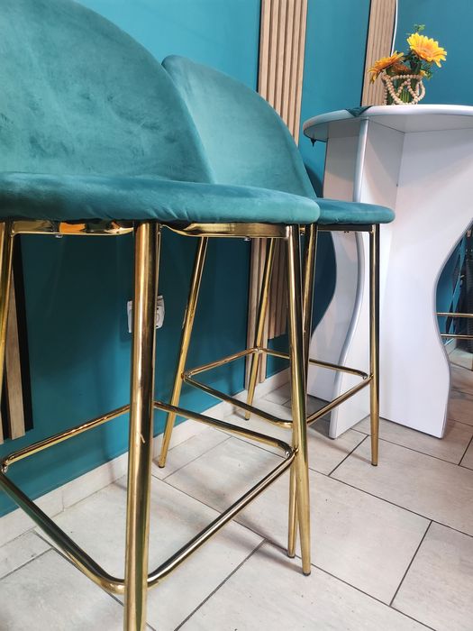 Scaune elegante bar 2 la 500. Disponibile 6 buc