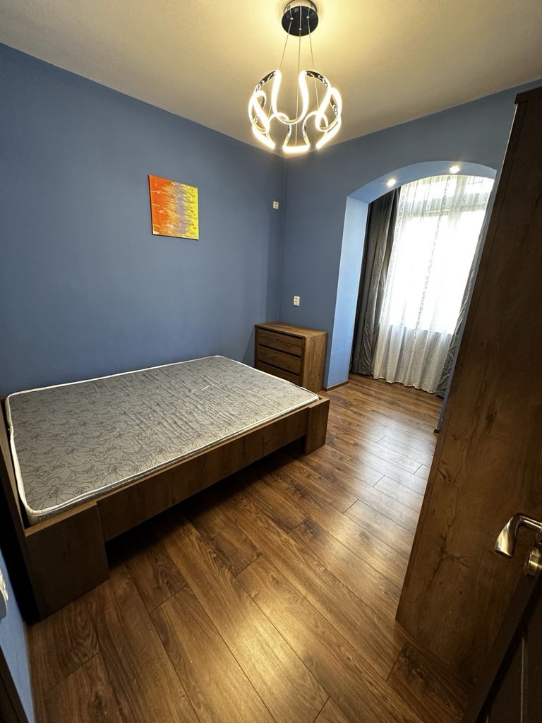 Дава се под наем Двустаен апартамент в Враца, Център - 50 кв.м за 331.5 € - Снимка #8